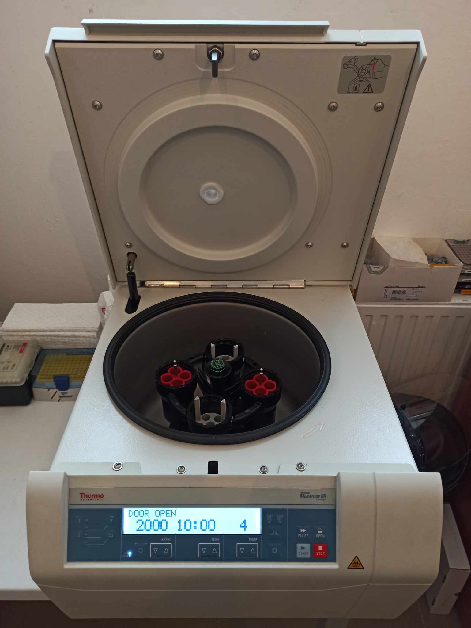 Új centrifuga